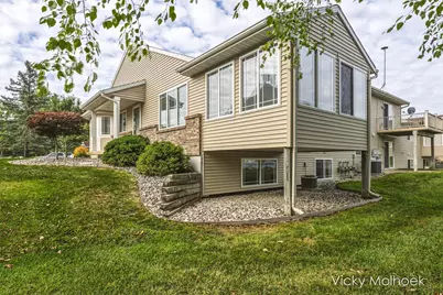335 E North Street, Hastings, MI 49058 - Photo 3