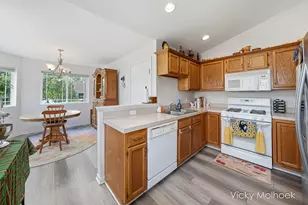 335 E North St, Hastings, MI 49058 - Photo 17