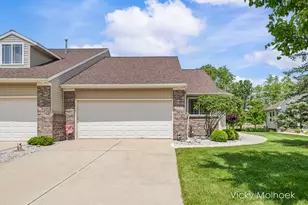 335 E North St, Hastings, MI 49058 - Photo 5