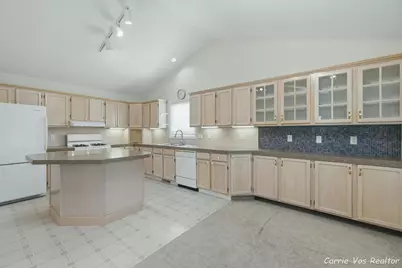 736 Halena Street NE, Grand Rapids, MI 49505 - Photo 9