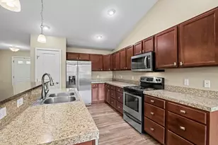 1358 S Village Cir, Kalamazoo, MI 49009 - Photo 5