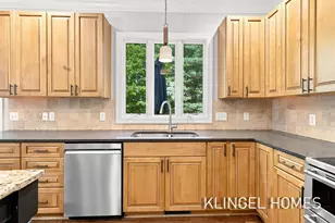 16373 W Willow Dr, Spring Lake, MI 49456 - Photo 9