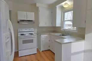 9924 Roseland St, Livonia, MI 48150 - Photo 5