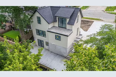 926 Lake Boulevard, Saint Joseph, MI 49085 - Photo 1