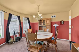 812 Derby Dr, Tecumseh, MI 49286 - Photo 5