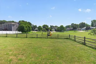 812 Derby Dr, Tecumseh, MI 49286 - Photo 41