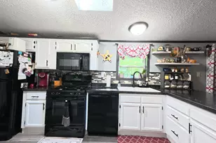 18233 Old House Rd, Wellston, MI 49689 - Photo 7