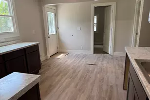 1009 N Mingo St, Albion, MI 49224 - Photo 7