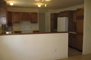 1529 N Betty Ave, Ludington, MI 49431 - Photo 3