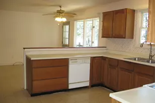 1529 N Betty Ave, Ludington, MI 49431 - Photo 7