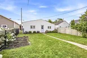 1013 State St, Saint Joseph, MI 49085 - Photo 27