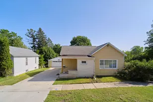 163 Van Buren St, Manistee, MI 49660 - Photo 1