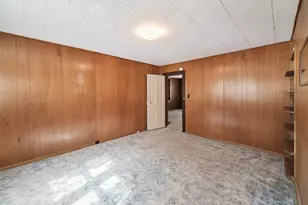 163 Van Buren St, Manistee, MI 49660 - Photo 17