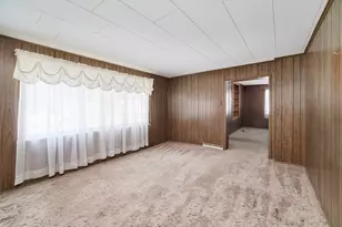 163 Van Buren St, Manistee, MI 49660 - Photo 13