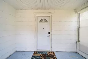 1516 Plymouth St, Jackson, MI 49203 - Photo 3