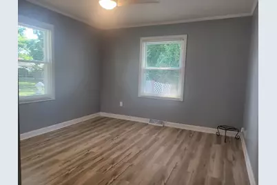 127 N Thompson Street, Jackson, MI 49202 - Photo 11