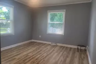 127 N Thompson St, Jackson, MI 49202 - Photo 11