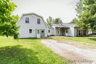 1402 E Deaner Road NE, Edmore, MI 48829 - Photo 5