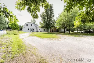 1402 E Deaner Road NE, Edmore, MI 48829 - Photo 3