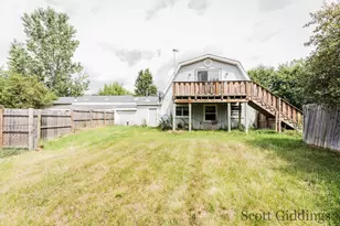 1402 E Deaner Road NE, Edmore, MI 48829 - Photo 9