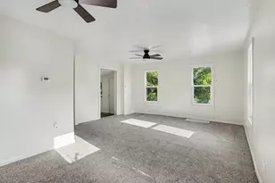 310 Locust St, Marshall, MI 49068 - Photo 3