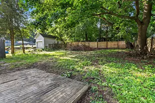 310 Locust St, Marshall, MI 49068 - Photo 21