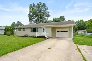 17175 Moorepark Rd, Three Rivers, MI 49093 - Photo 3