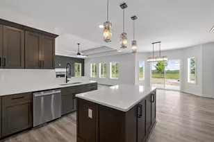8513 Cobblestone Dr, Newport, MI 48166 - Photo 5