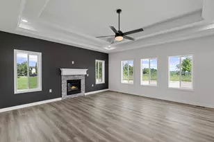 8513 Cobblestone Dr, Newport, MI 48166 - Photo 3