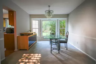 2411 Weathervane Rd, West Bloomfield, MI 48324 - Photo 9