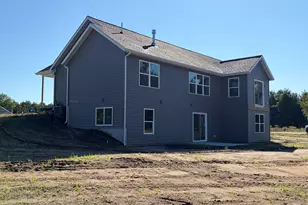 5505 Timberstone Ln, West Olive, MI 49460 - Photo 3