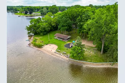 7436 Oak Bay Drive, White Lake, MI 48383 - Photo 19