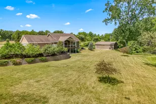 2554 W Mosherville Rd, Jonesville, MI 49250 - Photo 3