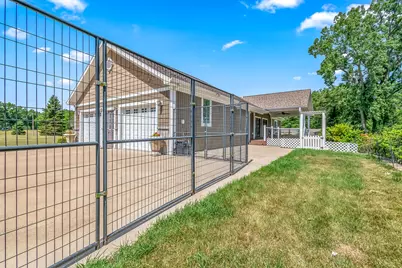 2554 W Mosherville Road, Jonesville, MI 49250 - Photo 67