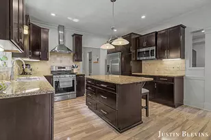 5515 Hagenvale Ct NE, Rockford, MI 49341 - Photo 11