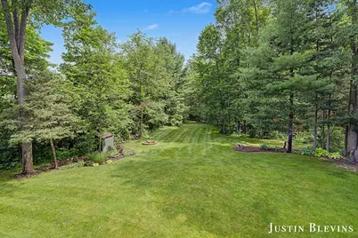5515 Hagenvale Court NE, Rockford, MI 49341 - Photo 39