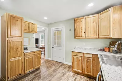 300 N Ottawa Street, Zeeland, MI 49464 - Photo 9