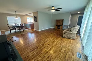 49 S Main St, Quincy, MI 49082 - Photo 5