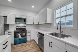 2301 Oxford St, Kalamazoo, MI 49004 - Photo 7