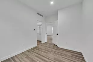 2301 Oxford St, Kalamazoo, MI 49004 - Photo 11