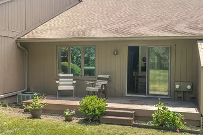 587 Park Place, Saline, MI 48176 - Photo 3