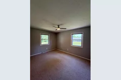 377 W Jefferson Street, Newaygo, MI 49337 - Photo 9
