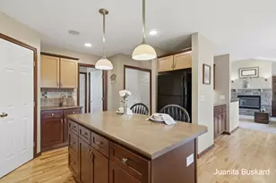 298 Creekside Dr, Coopersville, MI 49404 - Photo 19