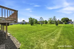 298 Creekside Dr, Coopersville, MI 49404 - Photo 49