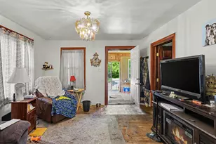 1109 Scott St, Jackson, MI 49202 - Photo 3