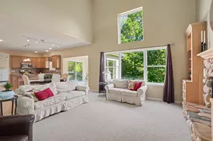 10719 Woodridge Dr, Zeeland, MI 49464 - Photo 3