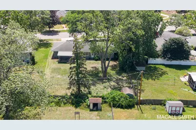 339 Wildwood Drive, Holland, MI 49423 - Photo 37