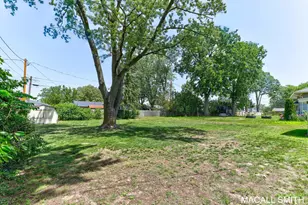339 Wildwood Dr, Holland, MI 49423 - Photo 29
