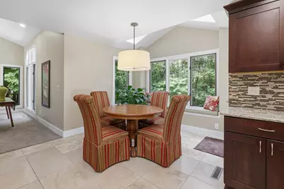 8120 Glenwynd Drive, Kalamazoo, MI 49009 - Photo 13