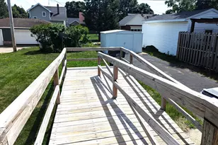 828 Lewis Ave, Saint Joseph, MI 49085 - Photo 3